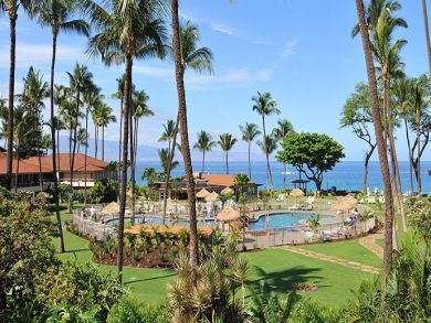 Lahaina two bedroom Vacation Condo on Beach Maui